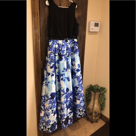 Women’s Formal Dress Plus Size 14W Betsy & Adam Black Blue Floral w Pockets Gown - Picture 8 of 8